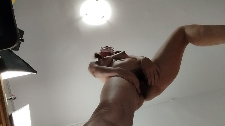 Amateur_MS: Istri amatir lagi asik masturbasi memeknya pakai jari sampai orgasme