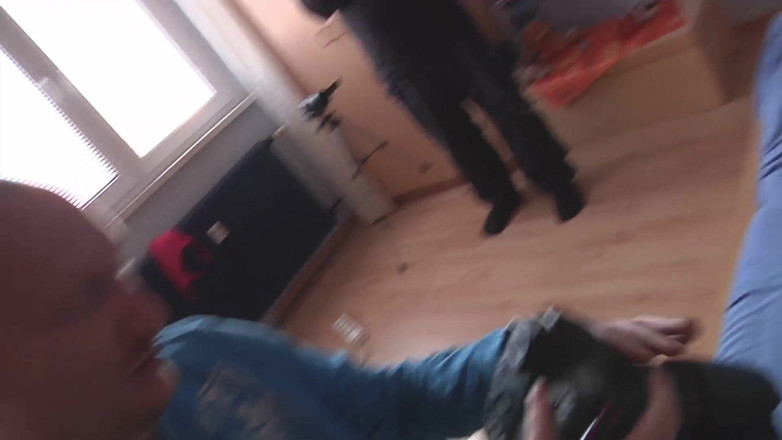 German amateur - 100% German hardcore videos: Alışveriş yapan mağaza çalışanı yeni işlerine bayılıyor