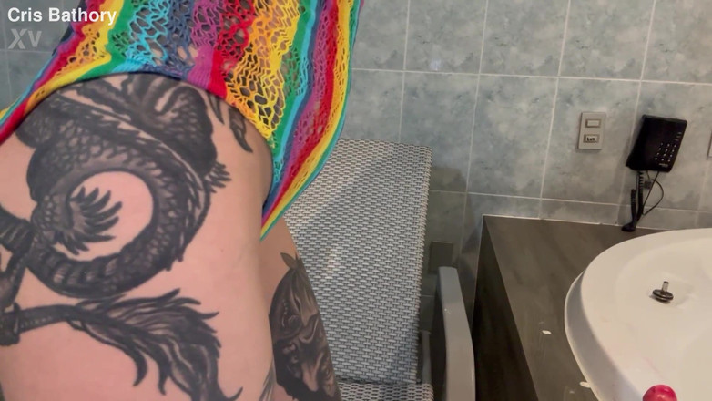 Cris Bathory: Cris Bathory si užívá anální Chantilly