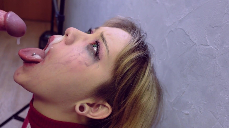 Furiyssh: Wajah bahenol cewek sange ini dicrot sperma hangat setelah dientot...