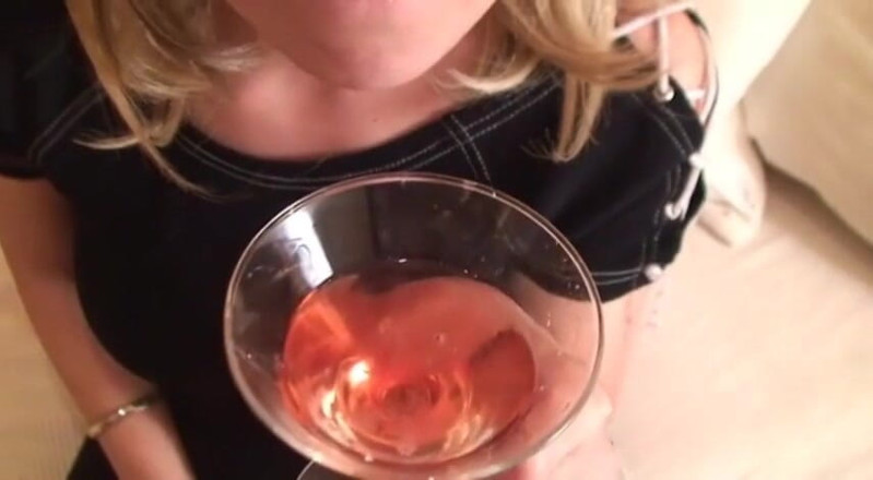 Femdom Austria: Fetishqueen Lucilla You Served a Very Special Aperitif