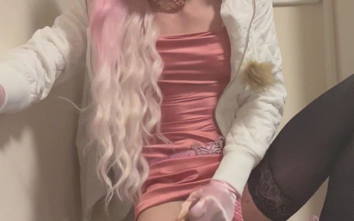Jessica silk: Jess Silk Rides Dildo