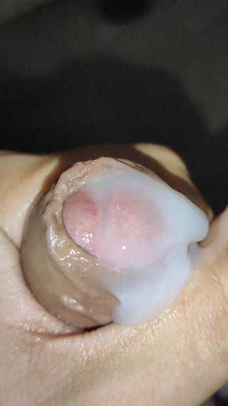 Sexy_boyy: Un cazzo dolce con un sacco di sperma..