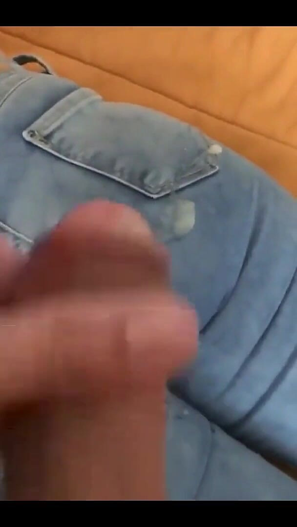 Full Cumshots That My Stepson's Friends Made Me All Over My Body and Face (Ardientes 69)