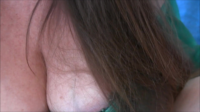 Nikki Nevada: Skleněný banán dildo šukání