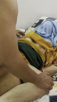 Desi Bhabhi dbając o swojego Devara i fucked ciężko