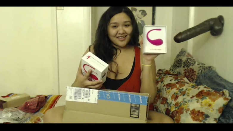 DeesDeepThroat: Sehari dalam Kehidupan Dee. Senaman oral dan senjata