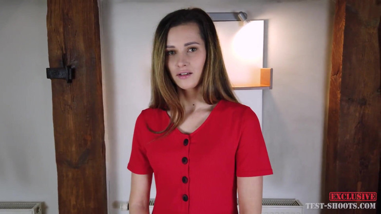 Test-Shoots: Nahá hezká amatérská teenagerka Josie v nahém castingovém videu