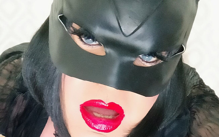 Emma Browne: Trans-meisje komt klaar over haar netkousen