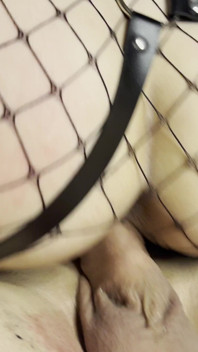 Orgasmo femminile 3 volte durante la gola profonda