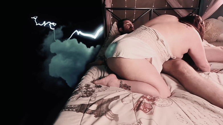 SexyNEBBW: Thunderstruck cock suger