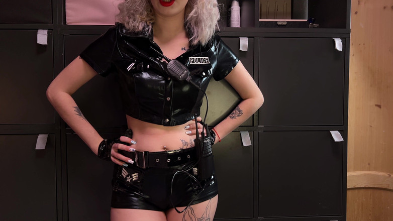 Eva Deva: JOI / upokorzenie / Brudne gry policjanta z więźniami