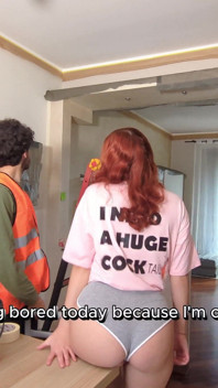 I Cheat on My Boyfriend with the Painter While He's Out of the House