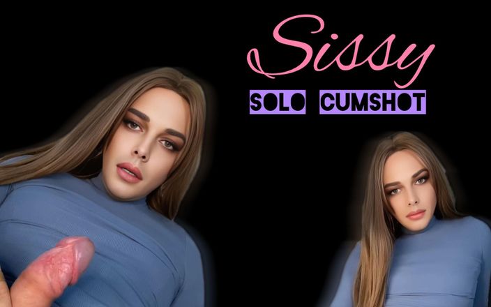 Sasha Q: Sissy sborrata da sola in webcam