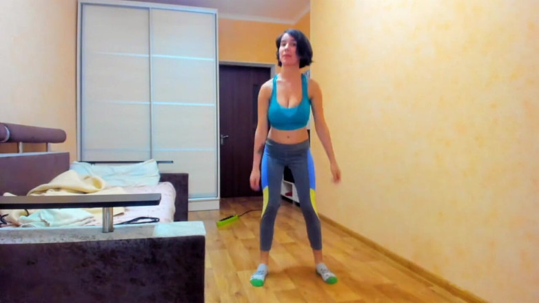 myla_angel: Consolador titfuck, caricias de coño, masturbación, gimnasia en ropa deportiva...