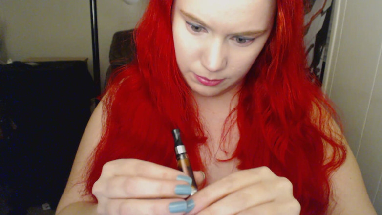 Scarlet Vixen: Vape kašel fetiš
