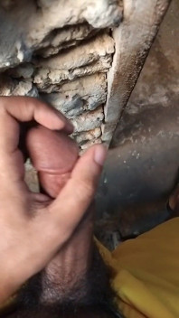 Hot Dancer Gets a Handjob First Thing in the Morning.