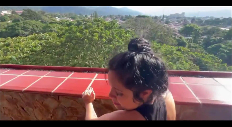 Cm productions: Я трахаю падчерицу своей жены дома, пока ее нет дома, я кончаю ей в рот. Мексиканка в домашнем видео