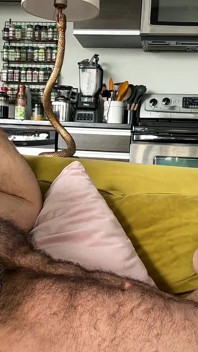 젖은 후장 버스: Kev는 아리의 엉덩이를 누릅니다