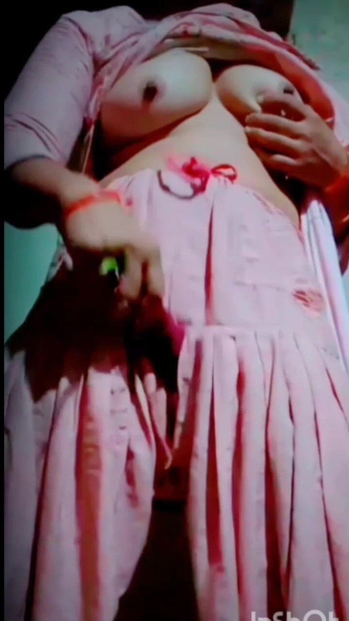 TricolorMusic3: Awek Punjabi seksi ini melihat kawan baiknya mencium kekasihnya. Apabila...