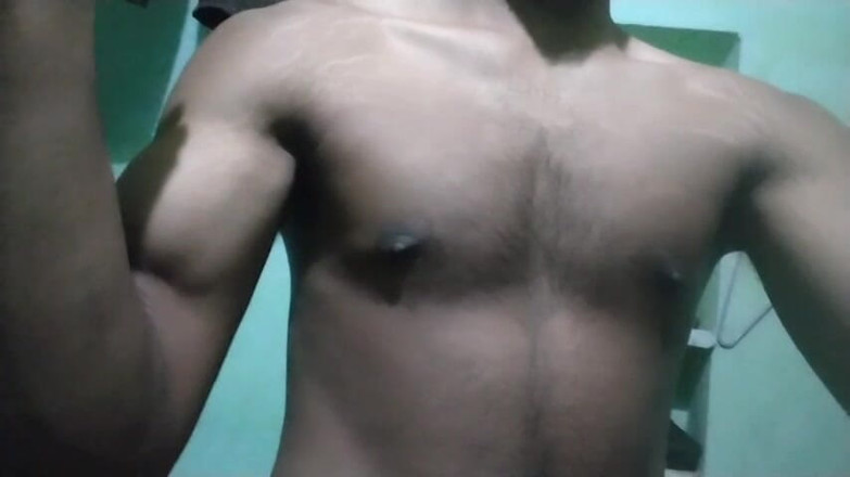 Desi Tits: Joven del gimnasio musculoso chico gran polla follando dm