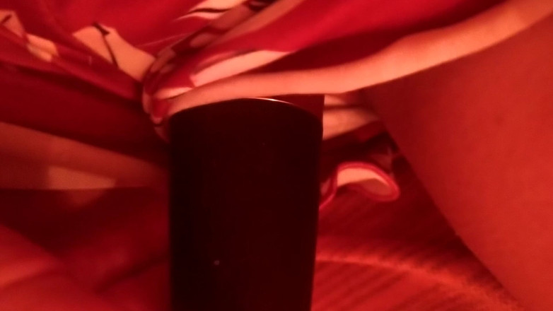 Hott Lilly: Keseronokan di sofa