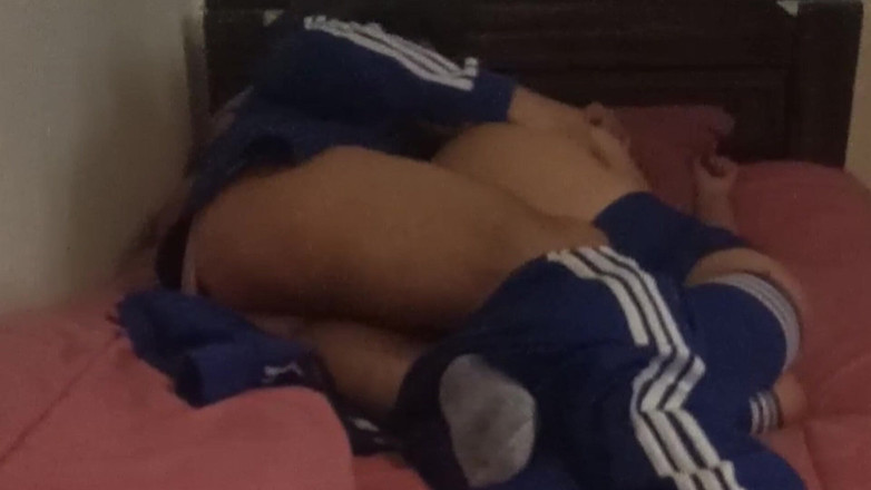 Astrid Cute: Я не хочу сьогодні йти в коледж!! Я хочу, щоб ти їх вставив у спину!! Гаряча мексиканська школярка смакує сперму!