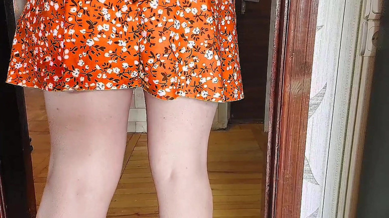 Kitty_Cross: Carina checca che indossa orecchie da coniglietta in un abito...