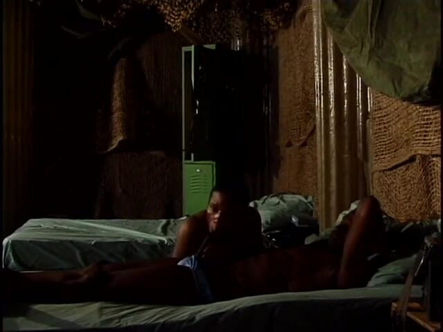 Gays Case: Homo's liggen in bed als ze geil worden en elkaar...
