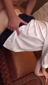Awek cantik dalam pakaian seragam separuh undone mengambil Cabaran creampie dan bertujuan untuk membuat anda selesai dengan payudaranya - 2