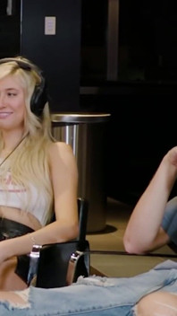 Doble cita con Carly Lawrence y Joey Joy [charla de almohada]