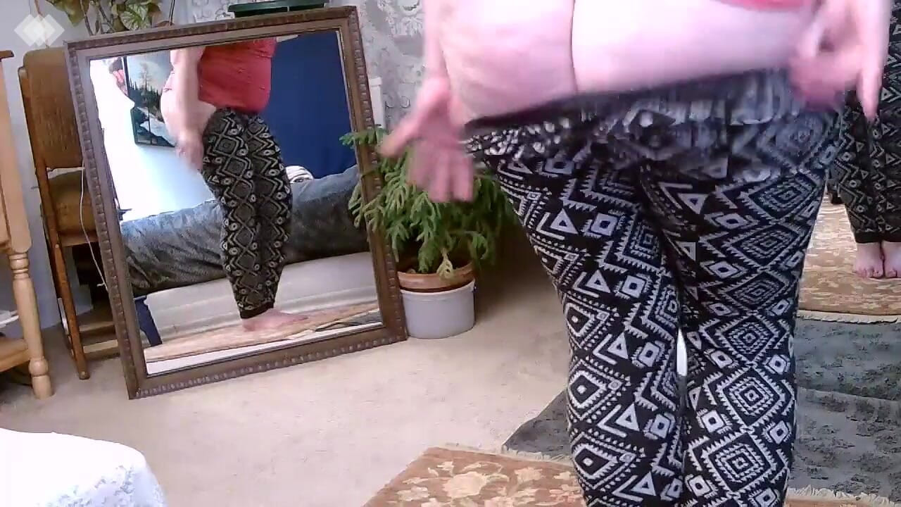 V 318 Tights and a Thong on Dawnskyes Big Phat Ass