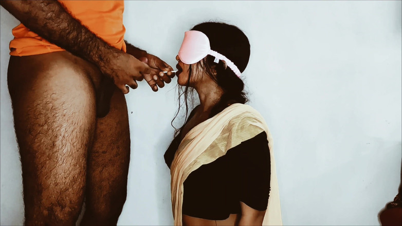 Priyanka_David: Abang tiri ngasih aku tipu muasin memekku pakai mainan seks