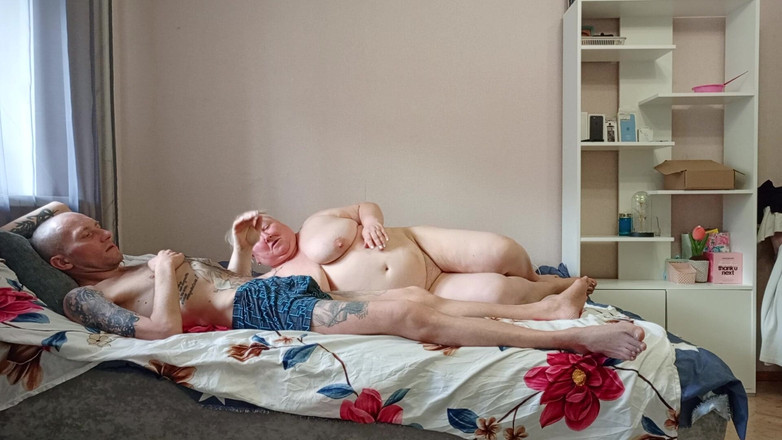 Zona901: Ibu mertua nyepong kontol dan telan sperma dengan profesional