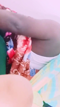 Desi Threesom Indian Piękna gospodyni domowa Zdrada Husbend, Hardcore Fucking Husbend's Przyrodni bracia Big Long Dick. Telugu Adio.