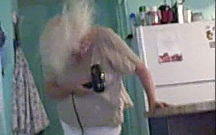 BBW nurse Vicki adventures with friends: Granny blows her hair