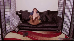 Sahara Knite: Hijabi India provocante con i piedi
