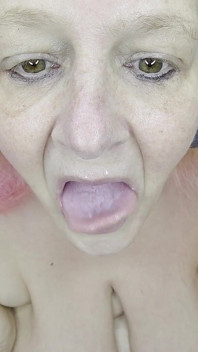 Lesbická akce Tounge je jejich uspokojením