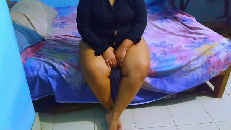 Aria Mia: Muslimisches mädchen überspringt das college mit ihrem freund und wird im...