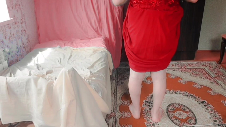 Kitty_Cross: Het Shemale Striptease hos allmänheten i trädgården