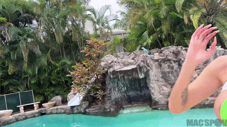 J-Mac: Tante semok jerman dientot sama jmac di luar ruangan