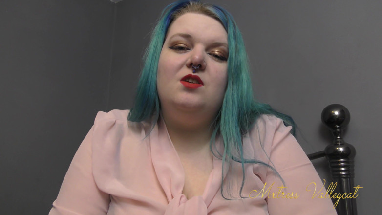 Mxtress Valleycat: J'envoûte mes seins