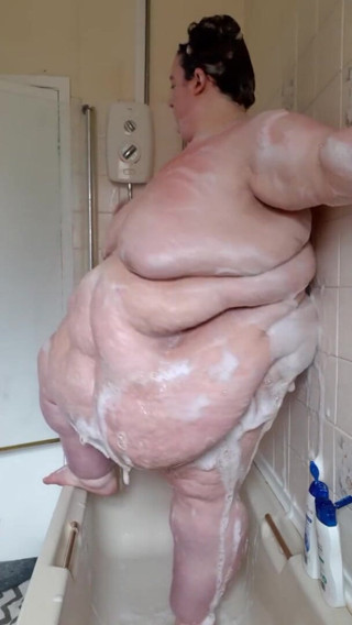 SSBBWLadyBrads: Dewi gemuk besar membasuh dirinya
