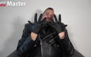 English Leather Master: Tôn thờ găng tay của chủ nhân da