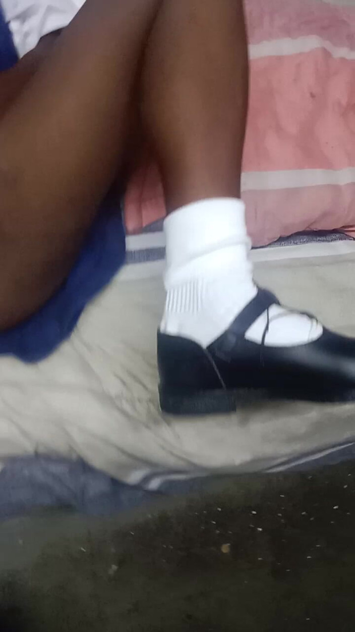 hothouse18xxx: Padrastro Atrapa Hijastra Con Vibrador Y Folla Su Coño Misionero