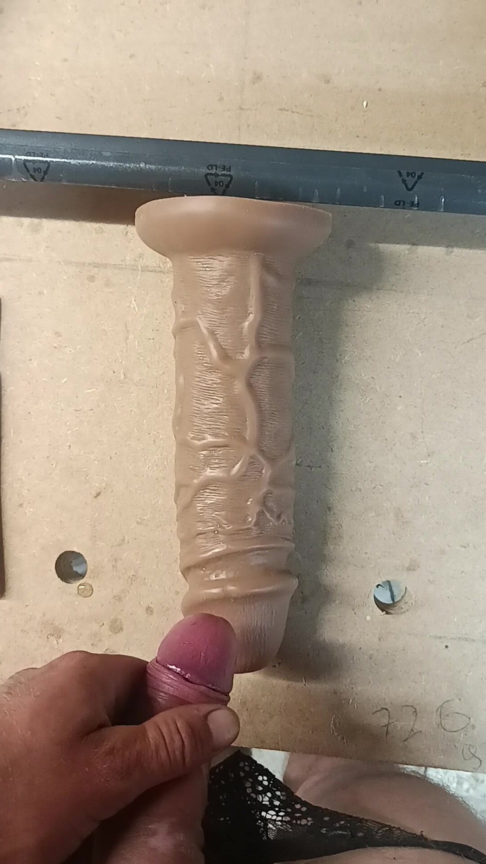 Artbigd: Cum Solo Souding Pump