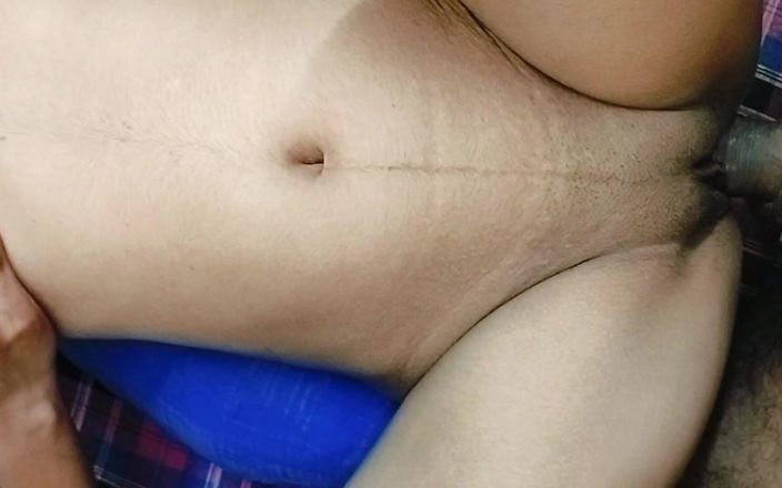 Pihu bhabhi: 德西印度女大学生与继兄弟发生性关系