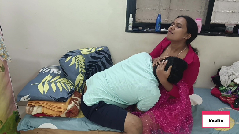 Kavita _zawazawi: Indische Desi Kavita bedriegt echtgenoot met Tatya, kontlikken, poesje likken,...