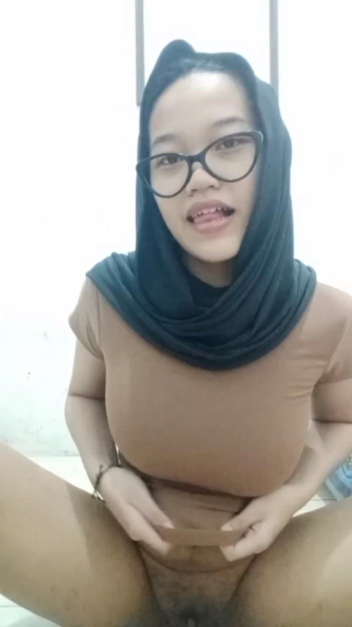 Jilbab69: Il risultato di non essere soddisfatto dal tuo ragazzo per...