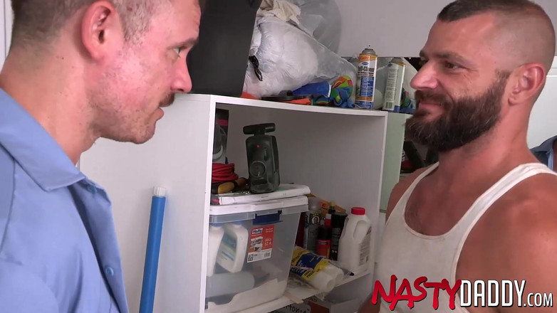 Nasty Daddy: 厄介なパパ。ハンクジェイクモーガンbarebackedによってジェシーツェッペリン